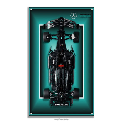 F1 Mercedes LEGO 42171 – Style Cadre Turquoise, finition Entretoises – Vue de face avec vis aux 4 coins – Tableau mural aluminium Kadris