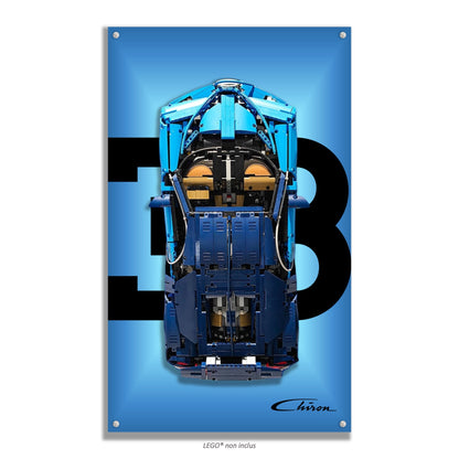 Bugatti Chiron LEGO 42083 – Style Bleu Monogramme, finition Entretoises – Fond bleu avec monogramme EB en filigrane, vis aux 4 coins – Tableau mural aluminium Kadris