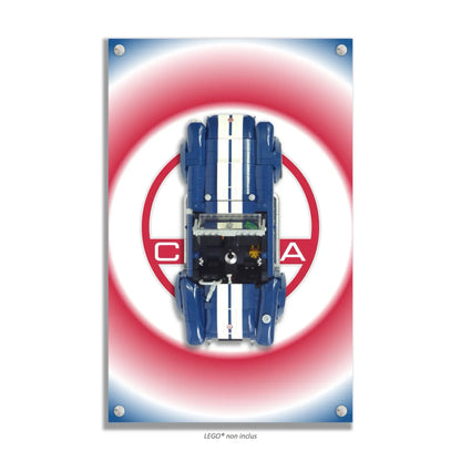 Shelby Cobra 427 S/C LEGO 10357 – Style Logo Cobra Géant Bleu Rouge, finition Entretoises – Logo Cobra géant en arrière-plan, halo bleu rouge blanc, vis aux 4 coins – Tableau mural aluminium Kadris