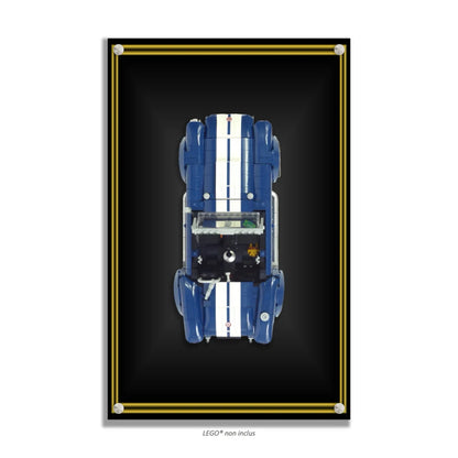 Shelby Cobra 427 S/C LEGO 10357 – Style Bordure Dorée Élégante, finition Entretoises – Vue de face avec vis aux 4 coins – Tableau mural aluminium Kadris