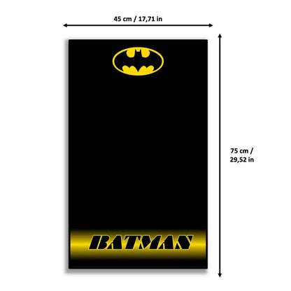 Batmobile Tumbler LEGO 76240 – Style Logo Bat-Signal Texte Doré – Visuel des dimensions 45x75cm – Tableau mural aluminium Kadris