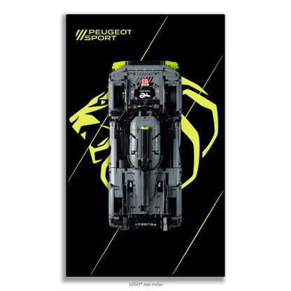 Peugeot 9X8 LEGO 42156 – Style Lion Géant, finition Cadre aluminium noir – Fond noir avec grand lion en filigrane et logo Peugeot Sport, sans vis apparentes – Tableau mural aluminium Kadris
