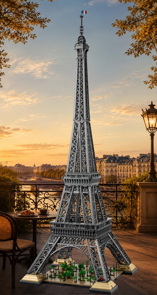 La Tour Eiffel LEGO® 10307 – Décor Golden Paris – Set LEGO® en place dans un IKEA® Pax 75 – Fond de meuble aluminium Kadris®