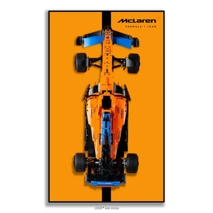 F1 McLaren LEGO 42141 – Style Orange Ligne Noire, finition Cadre aluminium noir – Vue de face sans vis apparentes – Tableau mural aluminium Kadris