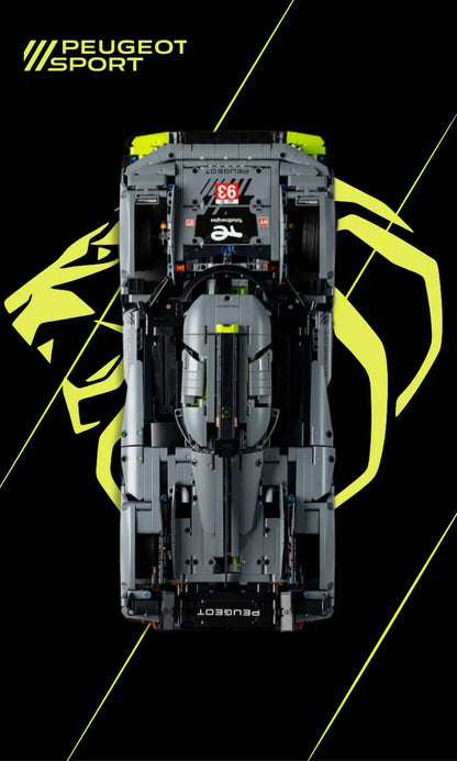 Peugeot 9X8 LEGO 42156 – Style Lion Géant – Vue de face, fond noir avec grand lion en filigrane et logo Peugeot Sport – Tableau mural aluminium Kadris