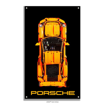 Porsche 911 GT3 RS LEGO 42056 – Style Fond Noir Porsche, finition Entretoises – Fond noir uni avec texte PORSCHE en grande typographie orange, vis aux 4 coins – Tableau mural aluminium Kadris